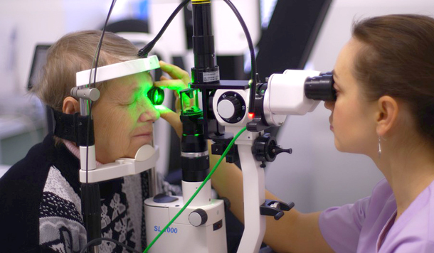 Kontaktlinsen im Dienste der Medizin