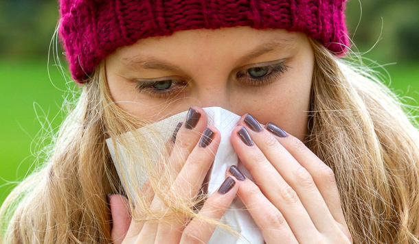 Kontaktlinsen und Allergien – Tipps bei Heuschnupfen